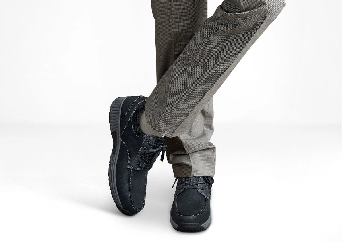 Buy authentic for cheap Leo Black 0514